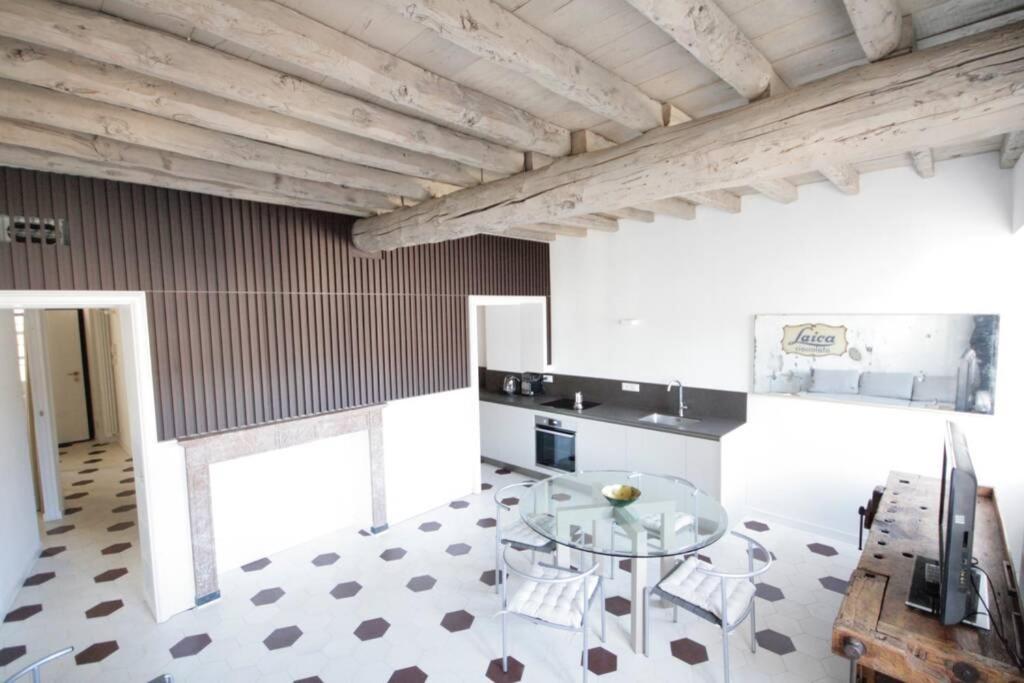 Charmant Maison In Centro 都灵 外观 照片