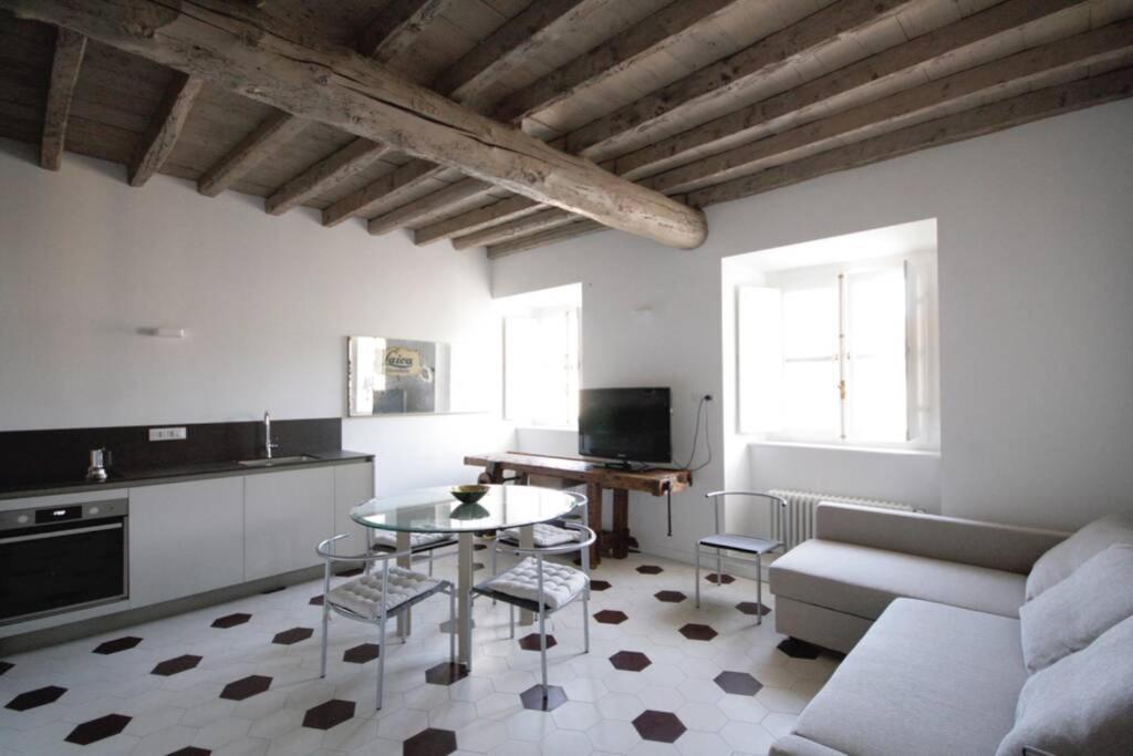 Charmant Maison In Centro 都灵 外观 照片
